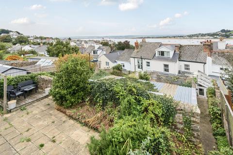 2 bed property, in New Street, £320,000