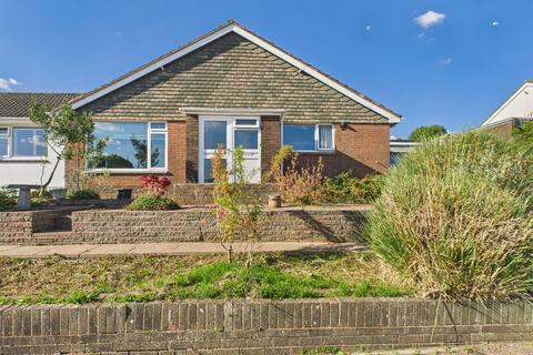 3 bed property, in Kennaway Road, £315,000