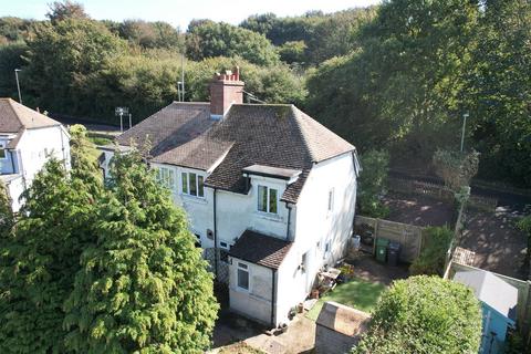 3 bed property, in Barley Lane, £300,000