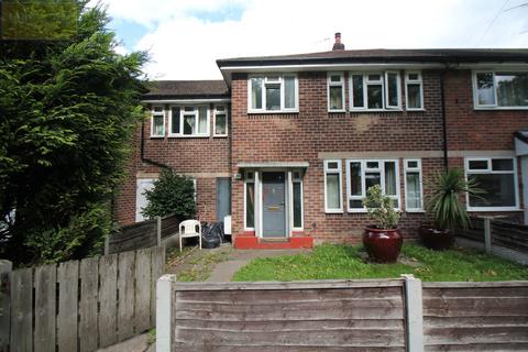 4 bed property, in Woodbridge Road, £285,000