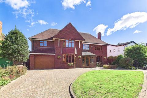 6 bed property, in The Friary, £1,175,000