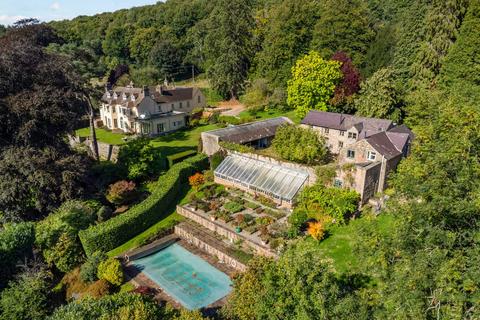 9 bed property, in Lydney GL15, £3,000,000