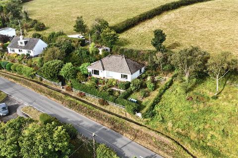 3 bed property, in Station Hill, £400,000