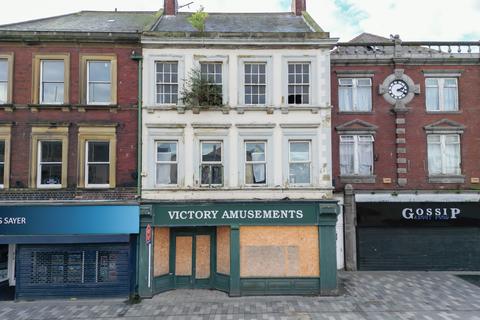 Land, in 25 Waterloo Road, £180,000