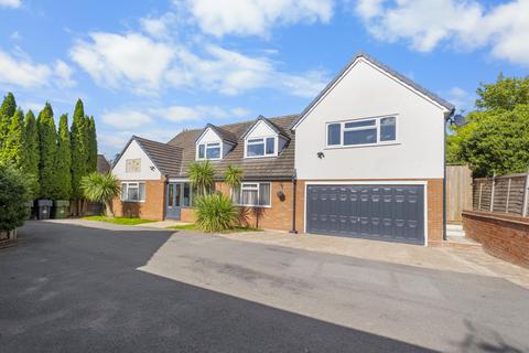 5 bed property, in Hanbury Road, £840,000
