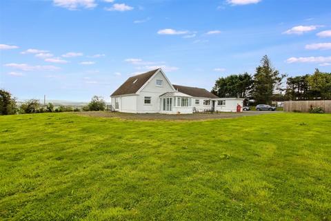 4 bed property, in Llandysul SA44, £275,000