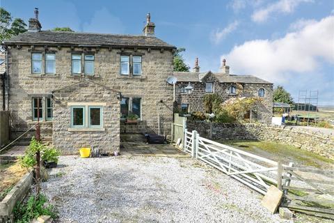 4 bed property, in Harbour Lodge, £400,000