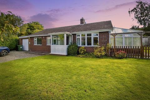 3 bed property, in 3 bed detached Bungalow on Clun Road, £350,000