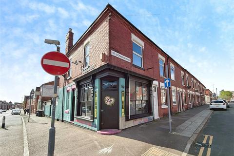 3 bed property, in St. Leonards Road, £215,000