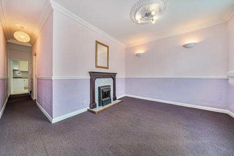 3 bed property, in St. Vincent Road, £260,000
