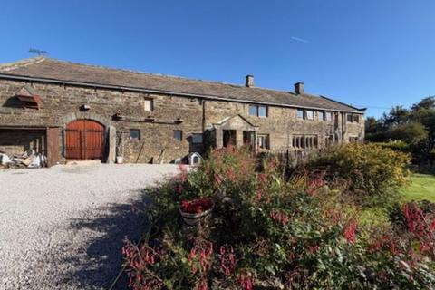 8 bed property, in Long Causeway, £895,000