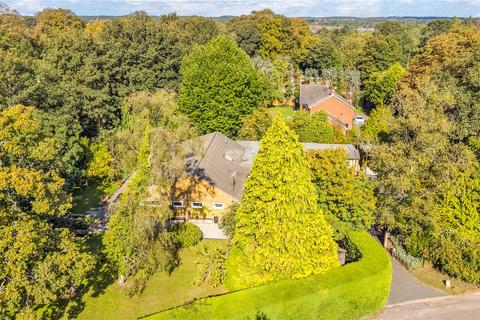4 bed property, in Yeomans Drive, £1,000,000