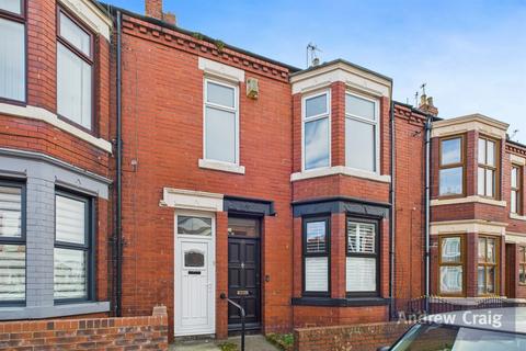 3 bed property, in Crondall Street, £79,950
