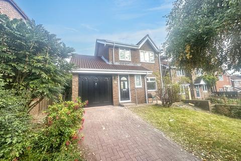 3 bed property, in First Street, £220,000