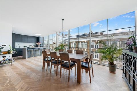 2 bed property, in Curtain Road, £2,250,000