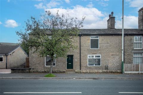 3 bed property, in Market Street, £200,000