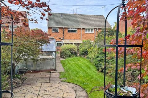 3 bed property, in Windsor Gardens, £264,500