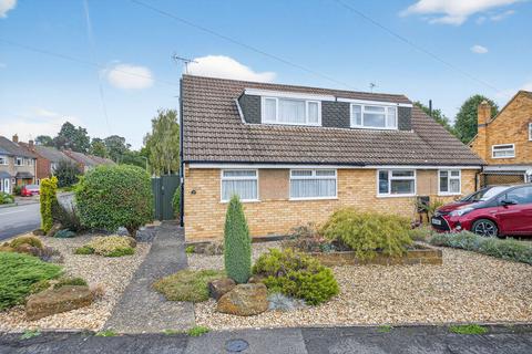 2 bed property, in Northleigh Grove, £294,000