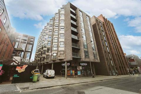 1 bed property, in Wolstenholme Square, £65,000