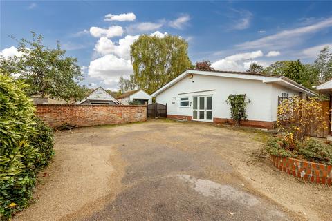 3 bed property, in High Street, £575,000