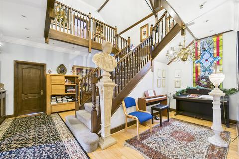 5 bed property, in Baxby Terrace, £410,000