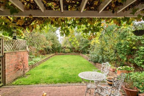 3 bed property, in The Street, £550,000