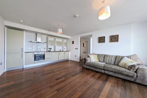 1 bed property, in Apartment, £105,000