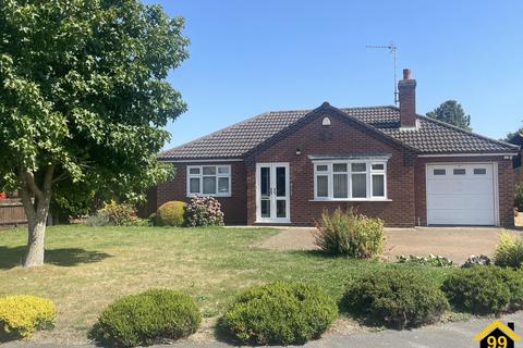 2 bed property, in Cherry Lane, £229,000