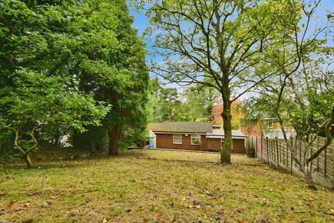 4 bed property, in Middlewood Road, £595,000