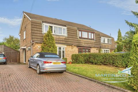 3 bed property, in St Gabriels Close, £220,000