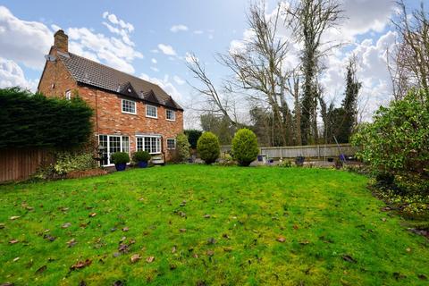 4 bed property, in Shelton Road, £535,000