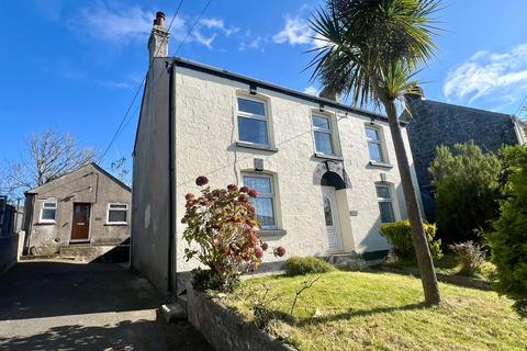 3 bed property, in Foxhole, £279,000