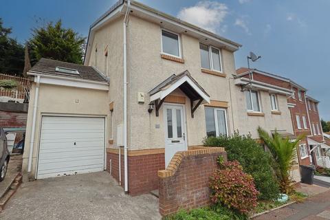3 bed property, in ELM ROAD BRIXHAM, £265,000
