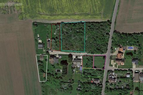 Land, in St. Georges Avenue, £125,000