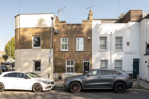 2 bed property, in Winders Road, £975,000