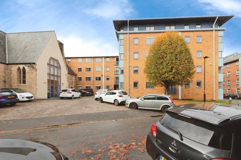 1 bed property, in Mortimer Street, £95,000