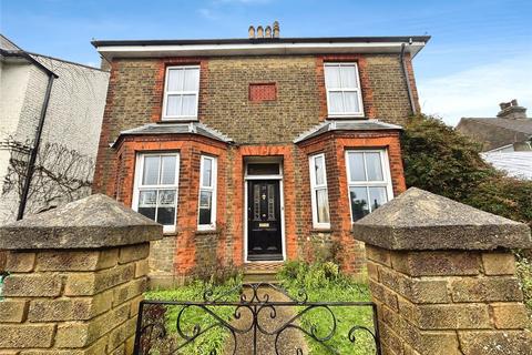 4 bed property, in Dover Road, £400,000