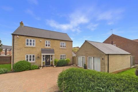 4 bed property, in 3 Nunings Way, £385,000