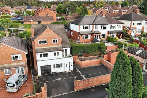 4 bed property, in Star & Garter Road, £375,000