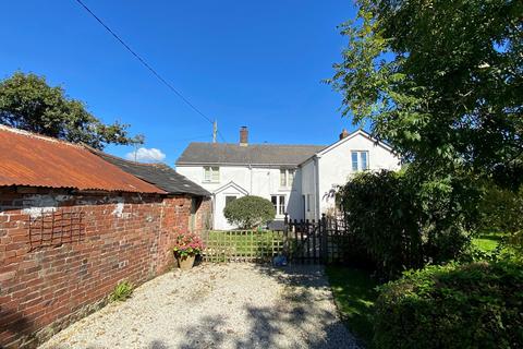 3 bed property, in Whitstone, £360,000