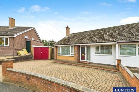 2 bed property, in Greencroft Brampton CA8, £200,000