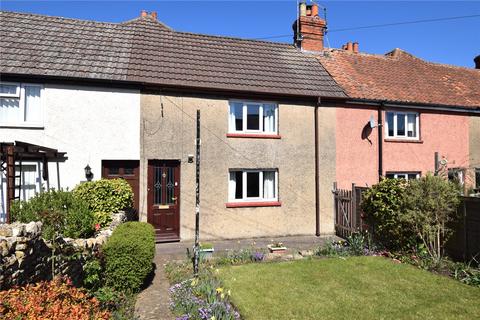 3 bed property, in Rowde, £170,000
