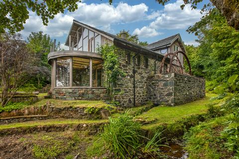 Studio, in Lunga Mill, £410,000