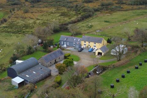 9 bed property, in Mynachlogddu, £800,000