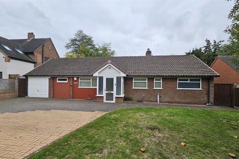 3 bed property, in Yew Tree Lane, £600,000