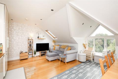 1 bed property, in Freeland Road, £365,000
