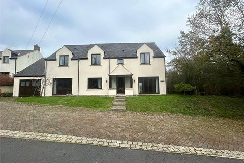 4 bed property, in Westcroft, £390,000