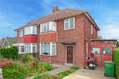 3 bed property, in Howard Drive, £180,000