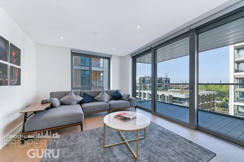 2 bed property, in Prince Of Wales Drive, £915,000