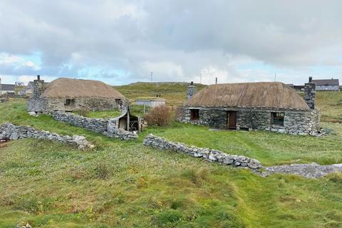 2 bed property, in Berneray HS6, £235,000